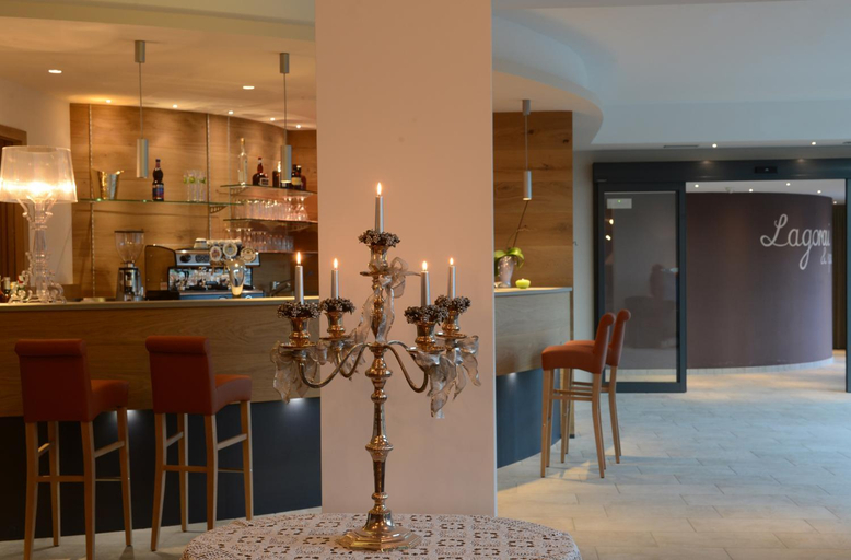 Food & Drinks 5, Hotel Ambassador, Trento