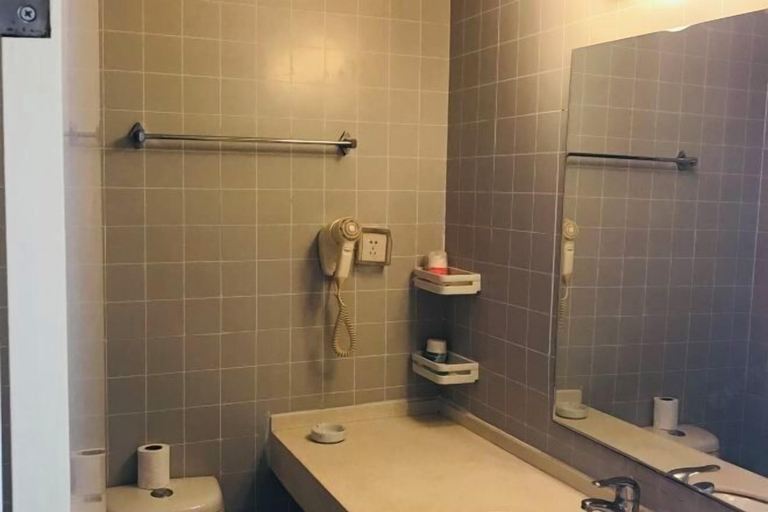 Bathroom 4, Jinjiang (Anqing Dananmen Daopashi Ancient Street), Anqing