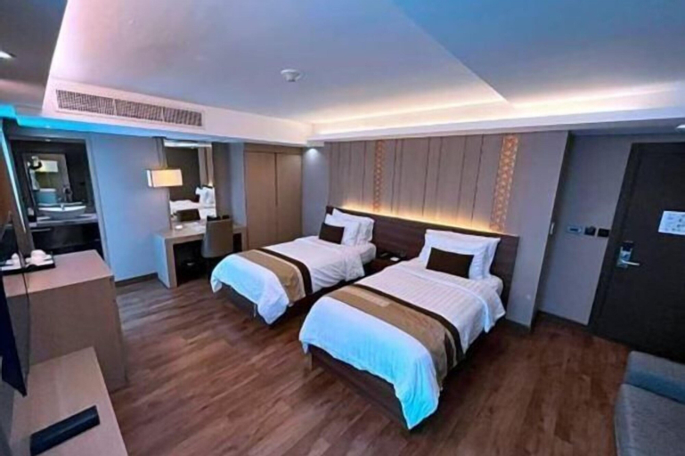 Bedroom 13