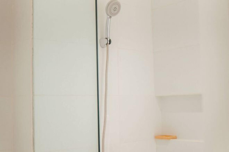 Bathroom 22