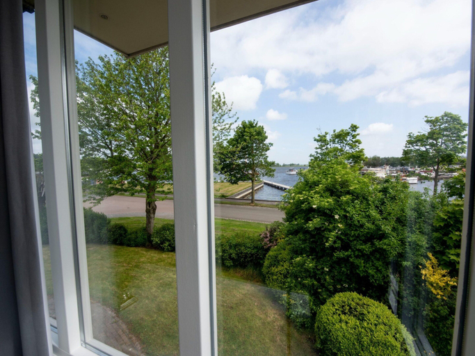 View from property 3, Spacious Holiday Home With Private Jetty, Boarnsterhim