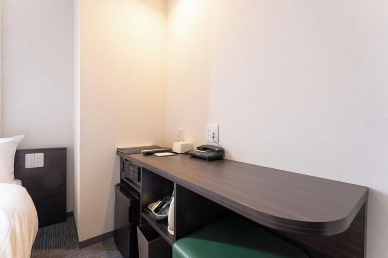 Bedroom 24
