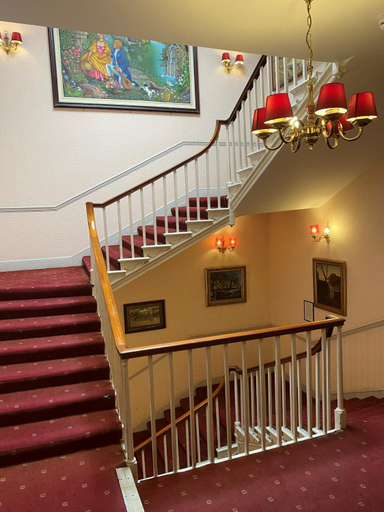 Others 5, The Royal Victoria & Bull Hotel, Medway