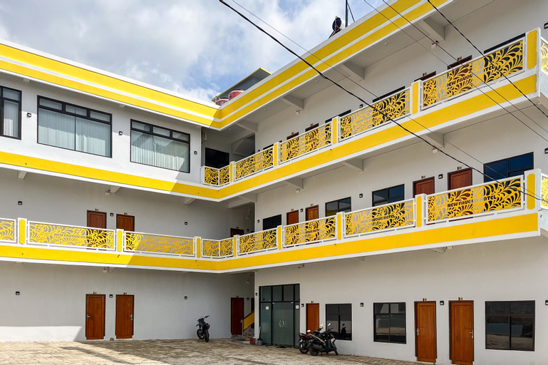 Exterior & Views 2, RedDoorz Plus @ New Favour Hotel Gunung Dempo, Pagar Alam