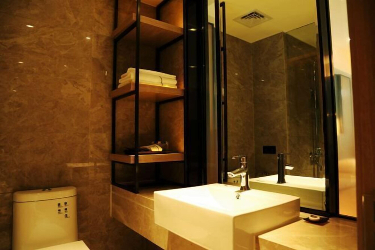 Bathroom 4, Yongfu County Golden Coast Royal Blessing Hotel, Guilin