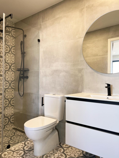 Bathroom 3, Dona I Apartments at Botanical Garden, Funchal