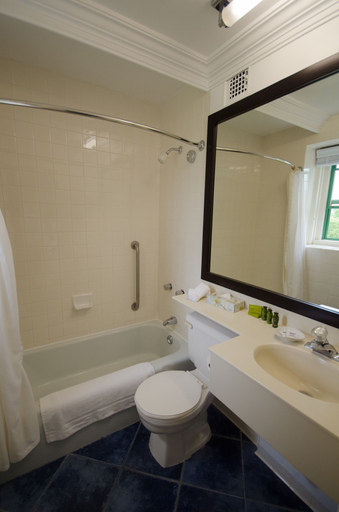 Bathroom 4, Digby Pines Golf Resort and Spa, Digby