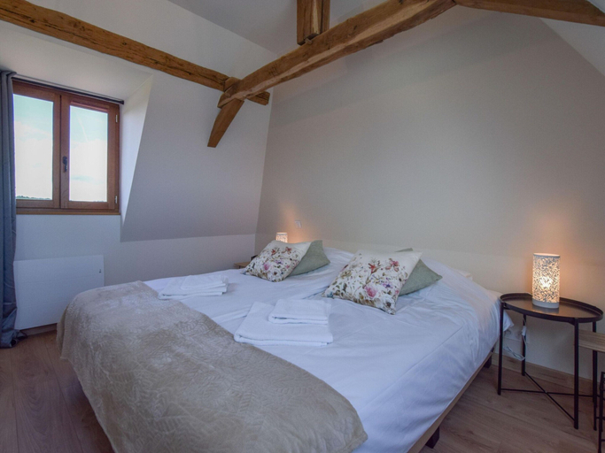 Room 4, Stylish Villa on Historic Estate, Dordogne