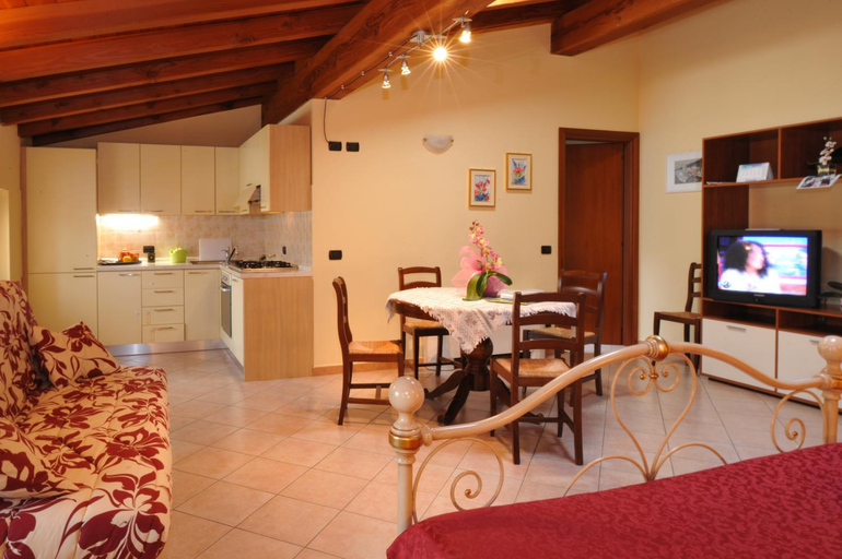 Others 2, Agriturismo Pigno, Verona