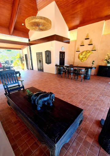 Public Area 2, Koh Ngai Thanya Beach Resort, Ko Lanta