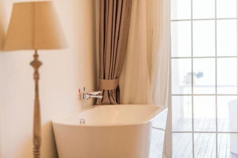 Bathroom 3, Erhai Lake View Resort Hotel Yuebo Jingyi, Dali Bai