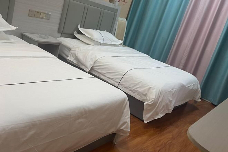 Bedroom 4, Xinlong Hotel, Changsha
