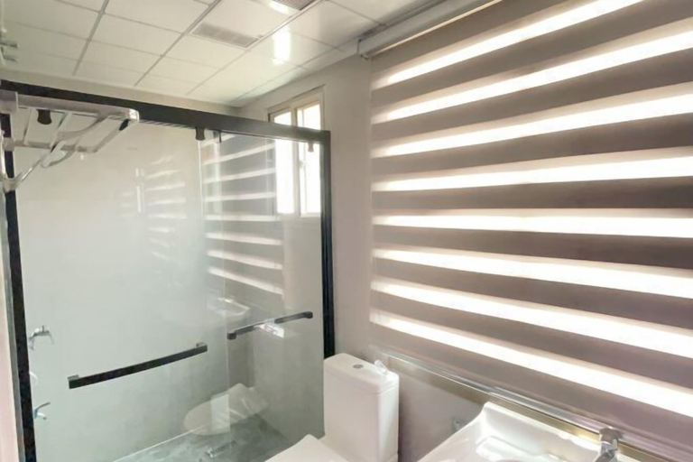 Bathroom 3, Tangquan Mingwu Hostel, Xiamen