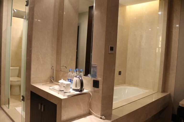 Bathroom 11