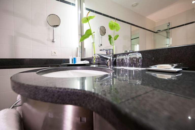 Bathroom 6