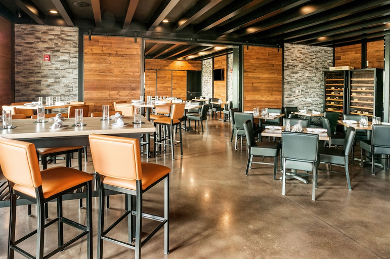 Food & Drinks 4, Cobblestone Hotel & Suites - Appleton International Airport, Winnebago