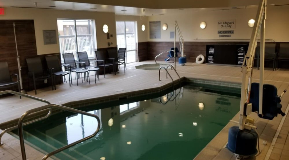 Sport & Beauty 5, Fairfield Inn Suites By Marriott Mt Vernon Rend Lake, Jefferson