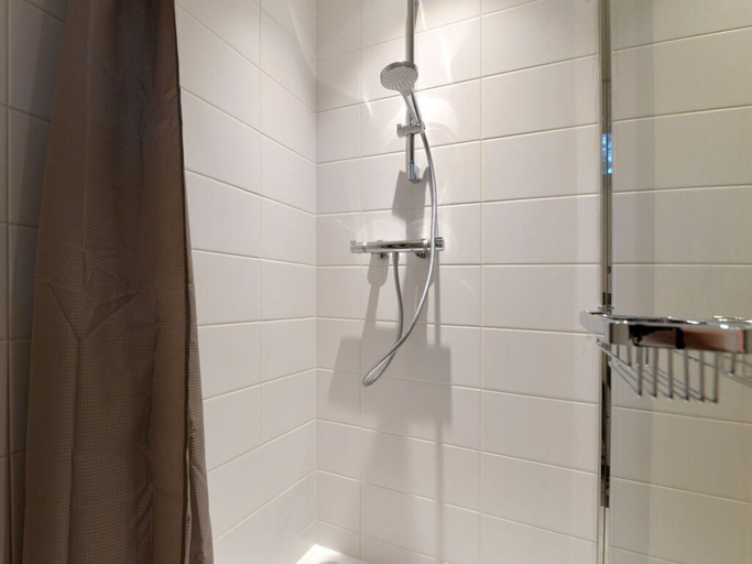 Bathroom 5, Holiday Home Under the Trees, Haut-Rhin
