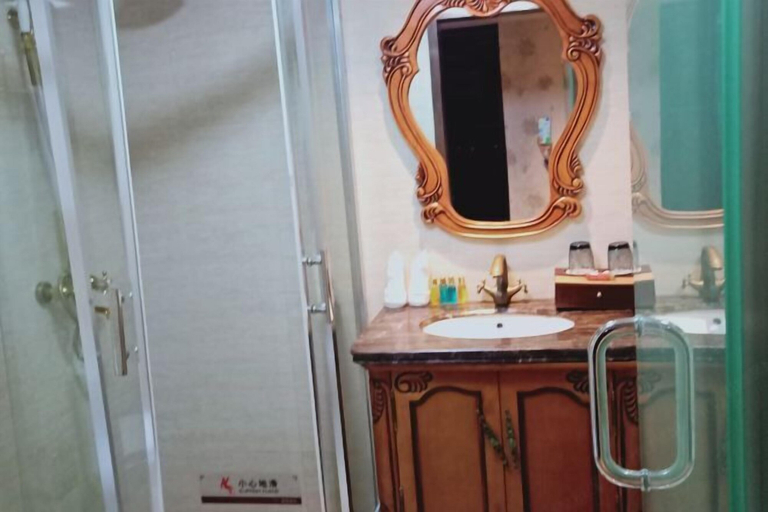Bathroom 4, Guorui Hotel, Hangzhou