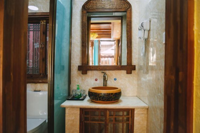 Bathroom 4, NAXI yage hotel, Lijiang
