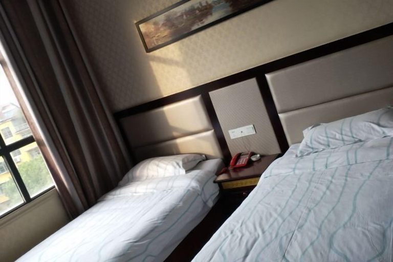 Bedroom 5, Weisi Haoting Hotel, Xianning