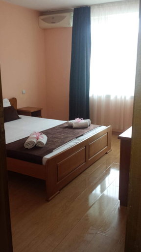 Bedroom 3, Dreams Family Hotel, Nesebar