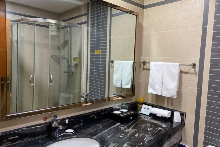 Bathroom 4, Yuxiangyuan Hotel, Ili Kazakh