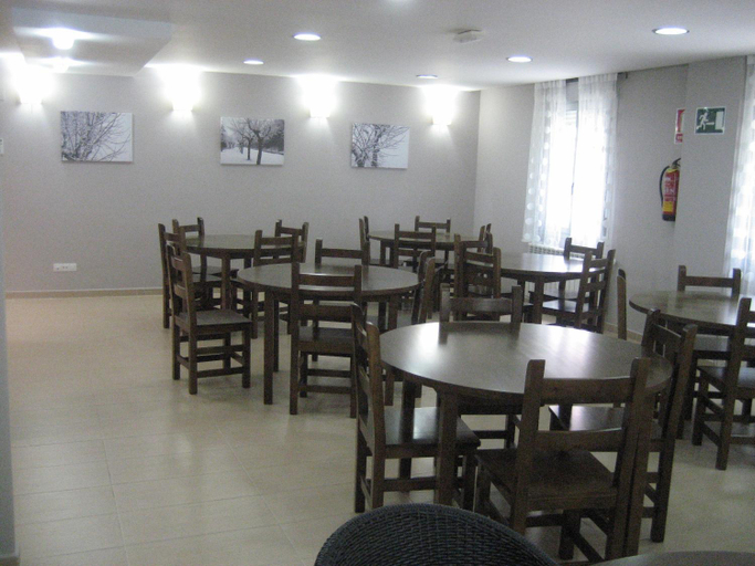 Others 3, Albergue Turistico Rio Aragon, Huesca