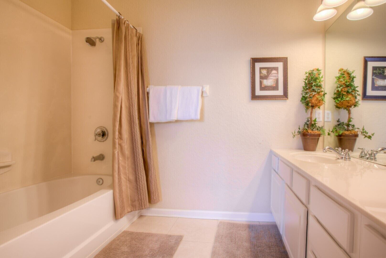 Bathroom, Resort Townhome: Perfect Orlando Vacation Spot!!, Orange