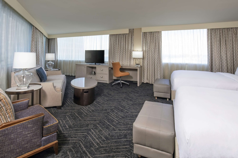 Bedroom 3, DoubleTree by Hilton Hotel Nashville Downtown, Davidson