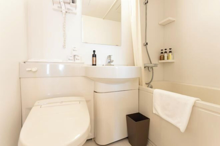 Bathroom 30