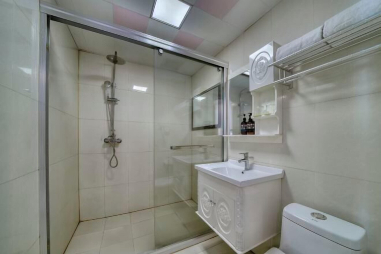 Bathroom 4, Heng 8 Chain Hotel (Tonglu Xuesheng Road), Hangzhou