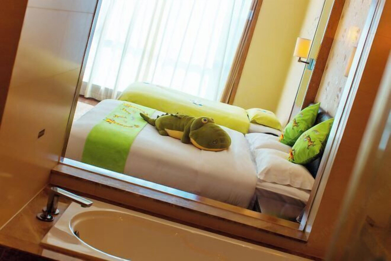 Bedroom 2, Nishi Haitai Hotel, Weihai