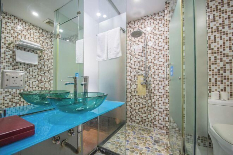 Bathroom 3, Yuanjing Hotel, Zhoushan