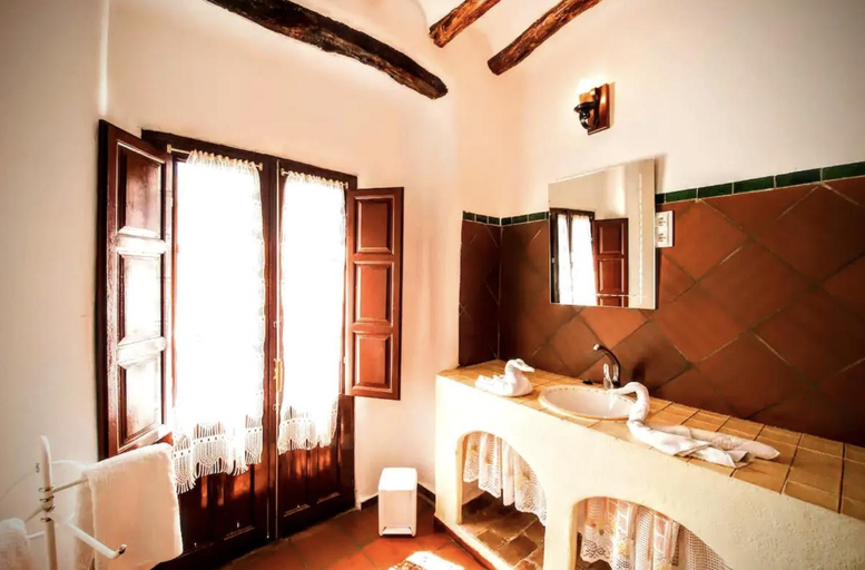 Bathroom 3, Casa Jazmin, Granada
