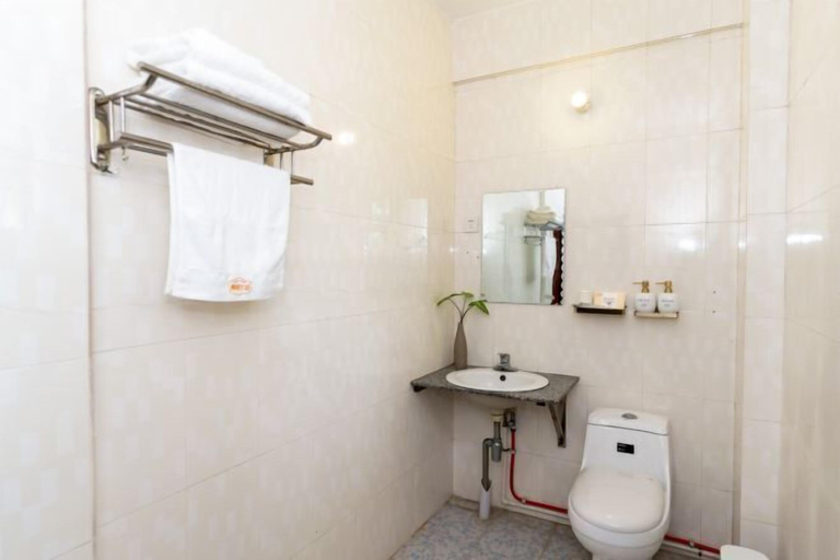 Bathroom 3, Shenzhen Xinghai Xiaoye Inn, Shenzhen