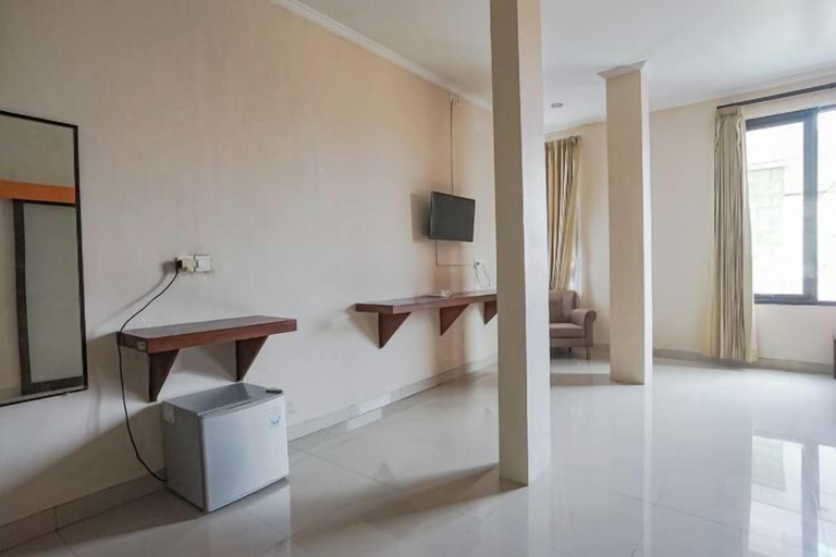 Bathroom 25