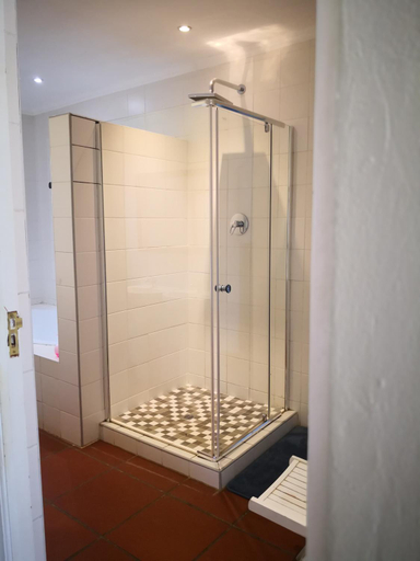 Bathroom 2, 3 Brothers Bed and Breakfast, Ekurhuleni
