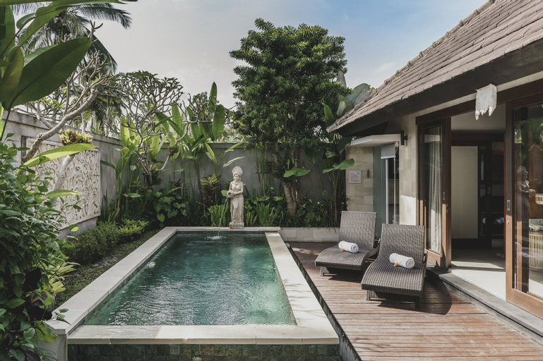 Swimming Pool 4