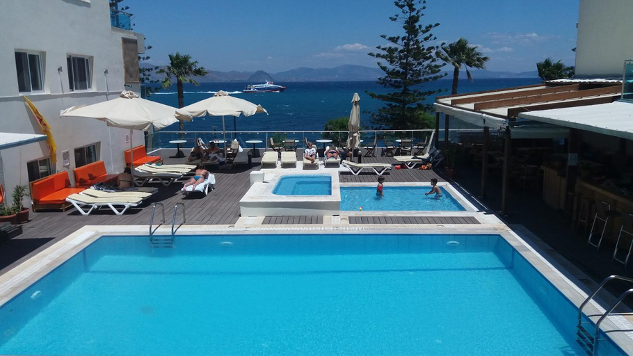 Food & Drinks 4, Bristol Apartments, South Aegean