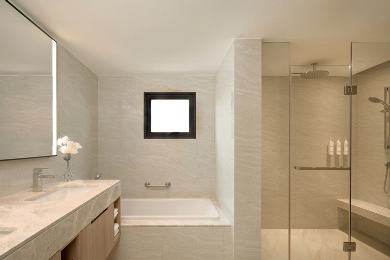 Bathroom 7