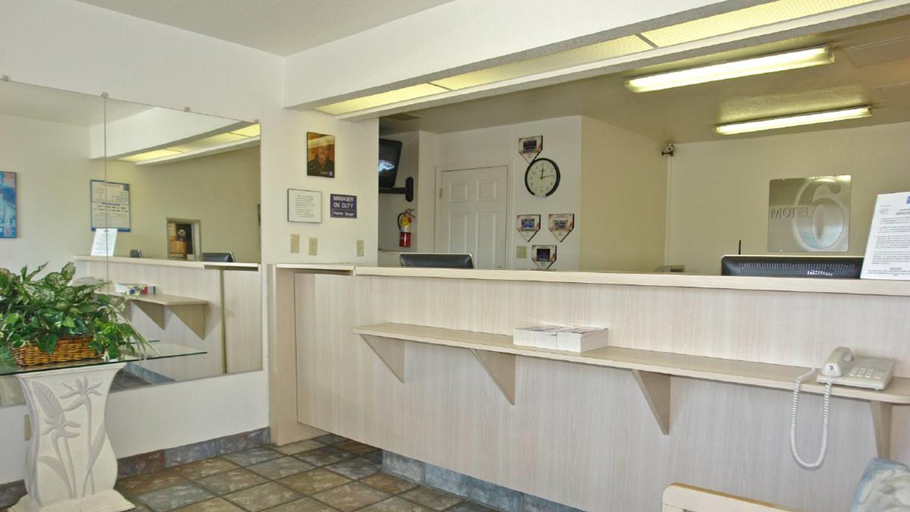 Public Area, Motel 6 Pensacola, FL - Airport West, Escambia