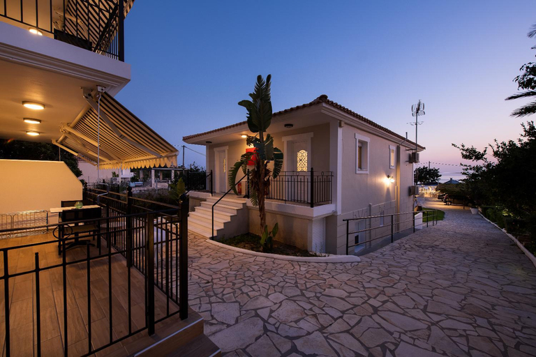 Others 5, Barefoot Contessa, Ionian Islands