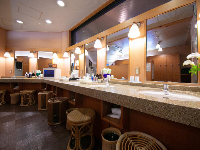 Bathroom 4, Iwakuni Kokusai Kanko Hotel, Iwakuni