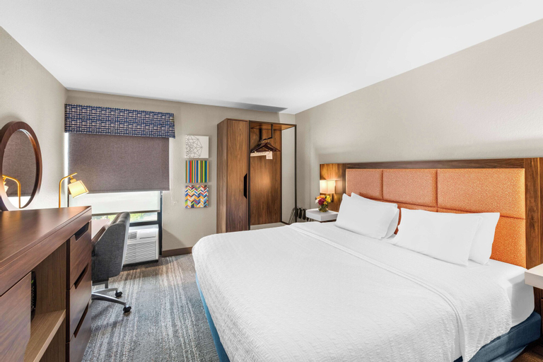 Bedroom 28