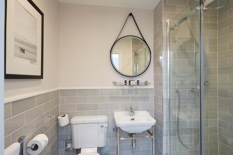 Bathroom 4, Sentry Mead Hotel, Isle of Wight