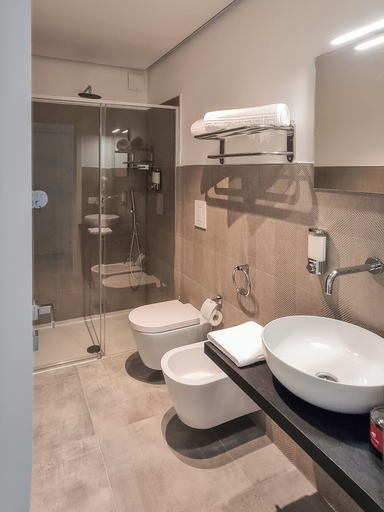 Bathroom 5, La Regina d'Alabastro, Agrigento