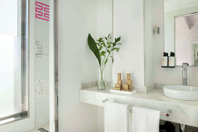 Bathroom 4, Allegro Barcelona, Barcelona