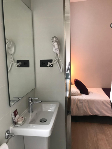 Bedroom 5, Hotel Cantón, Barcelona