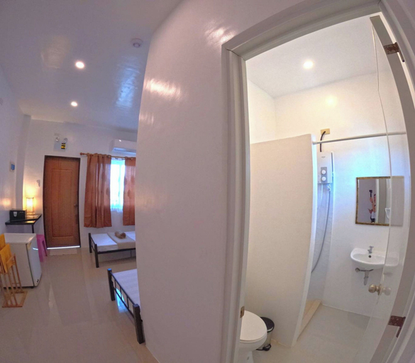 Bathroom 5, Divers Lodge Plumeria, Moalboal